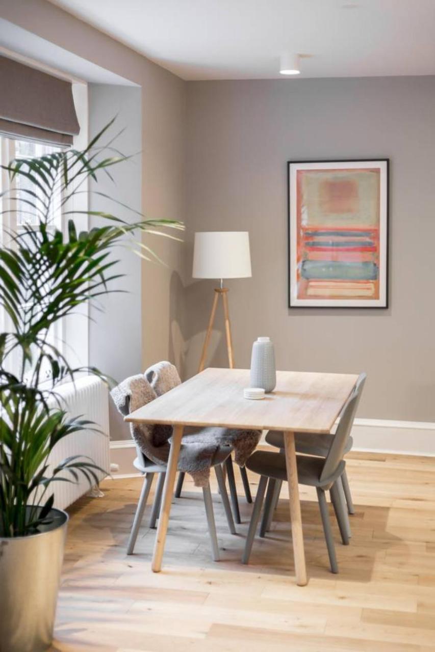Joivy Luxurious 2Br Home Near Haymarket Station エディンバラ エクステリア 写真