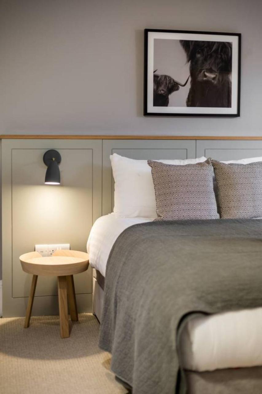 Joivy Luxurious 2Br Home Near Haymarket Station エディンバラ エクステリア 写真